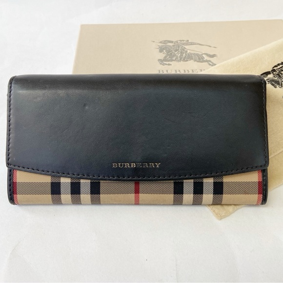 Burberry Horseferry Check and Black Leather Continental Wallet w/Box and Dustbag - Picture 3 of 17